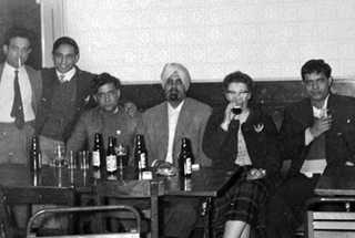 Newstream 1962 Avtar Singh Jouhl In Pub