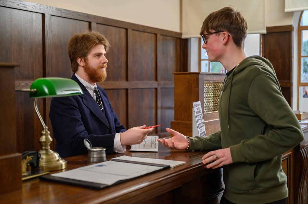 Character Wbbs Visitor