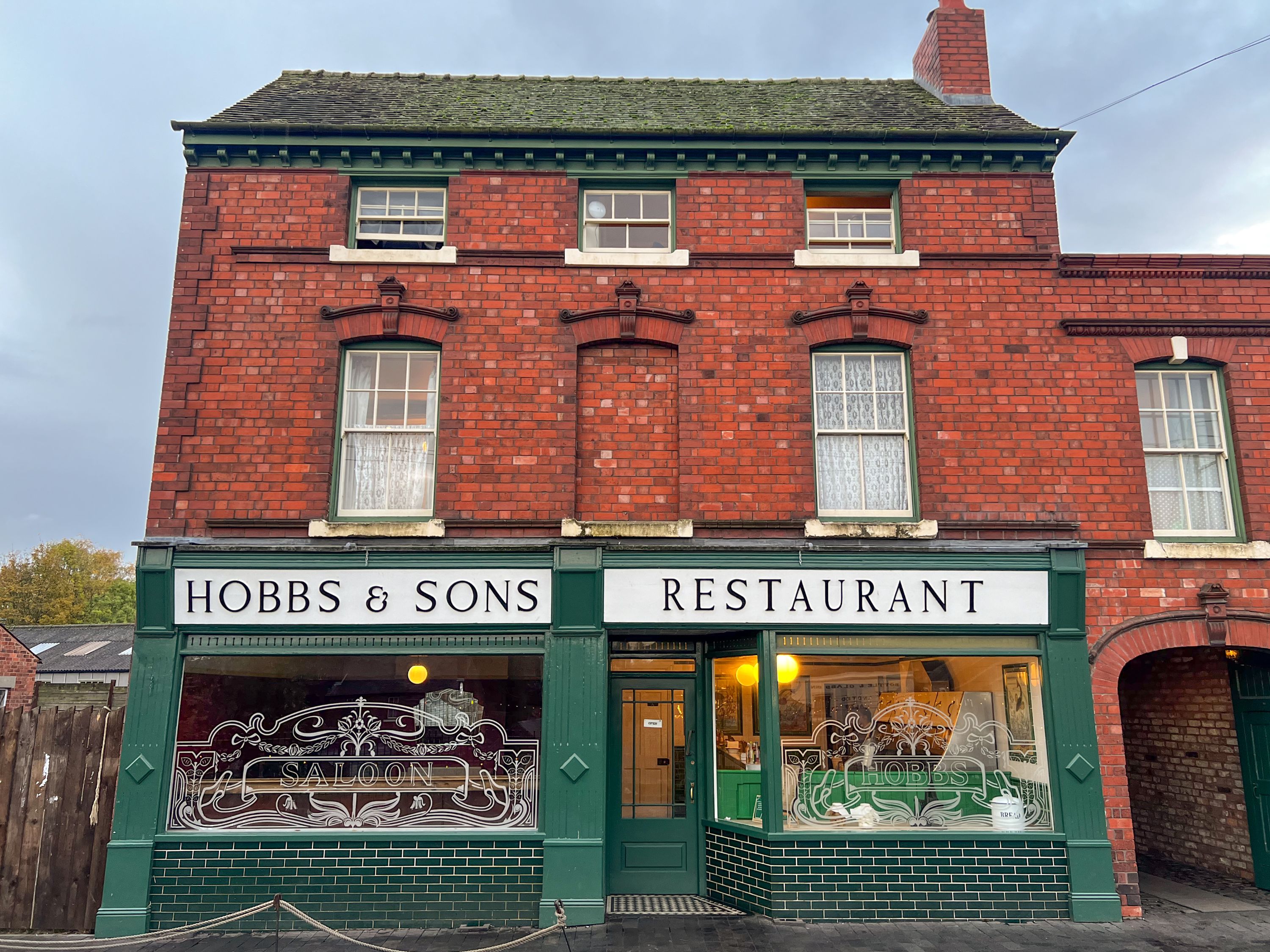 Hobbs And Sons Fish & Chip Shop (1)