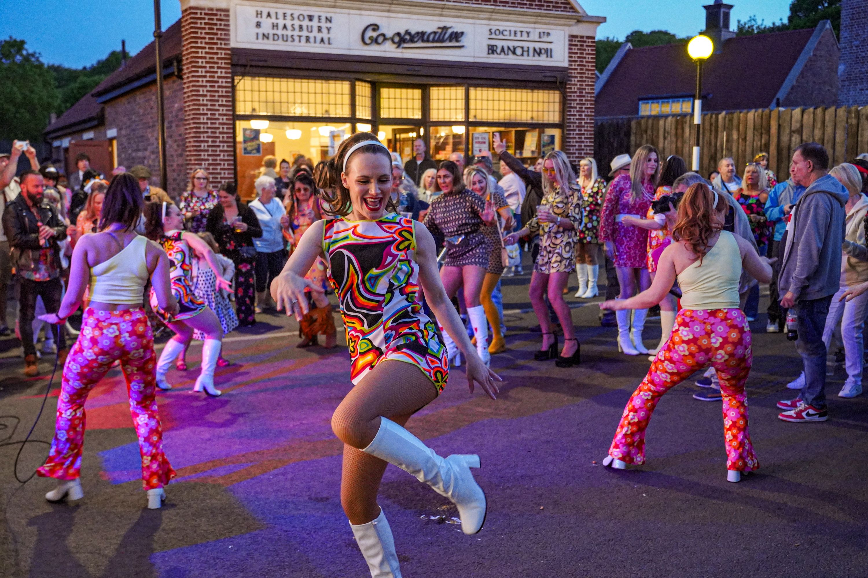 1960S Street Dancing